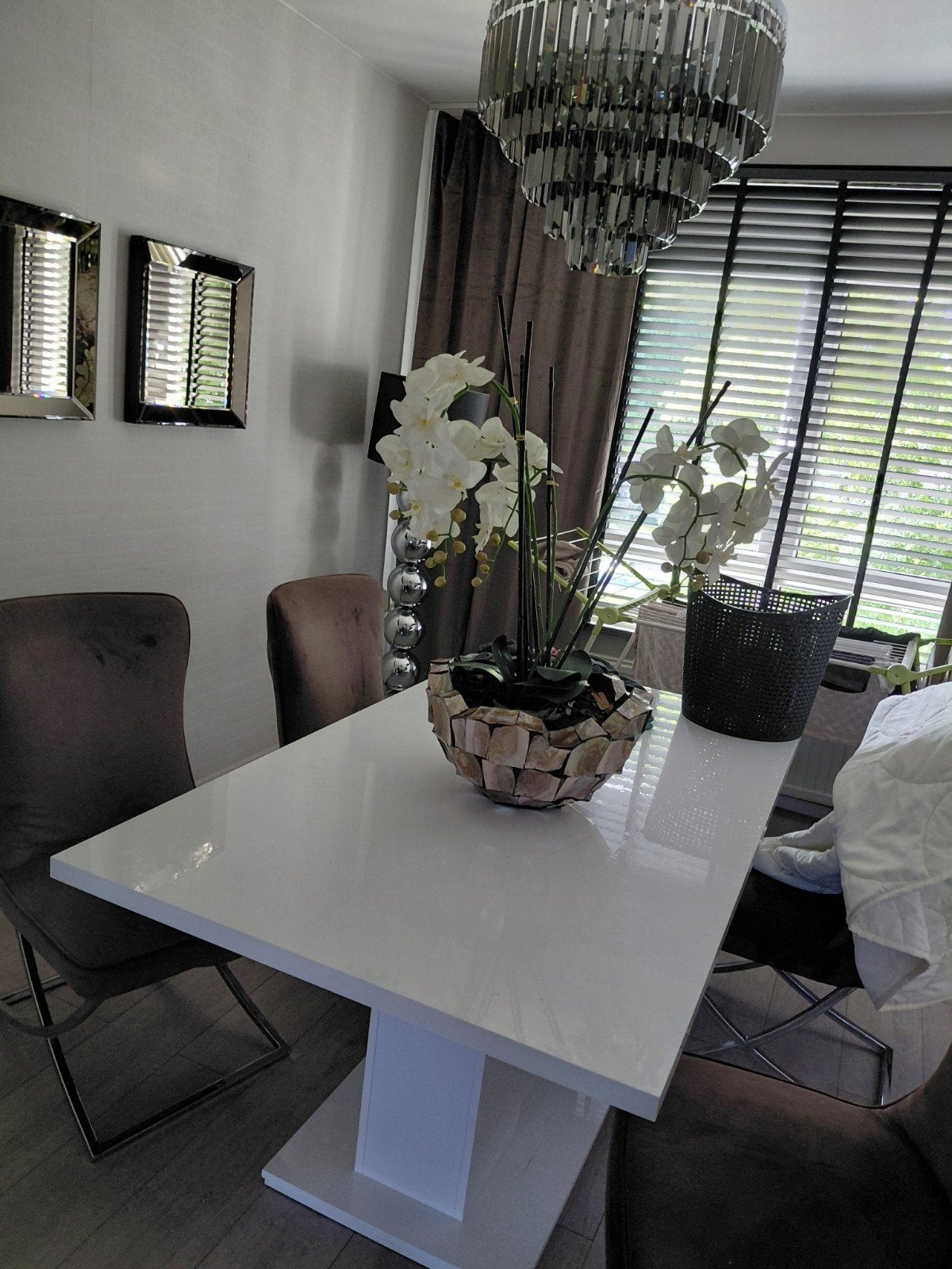 Hoogglans witte salontafel en eettafel, Huis en Inrichting, Ophalen, Overige materialen, Gebruikt, Vierkant