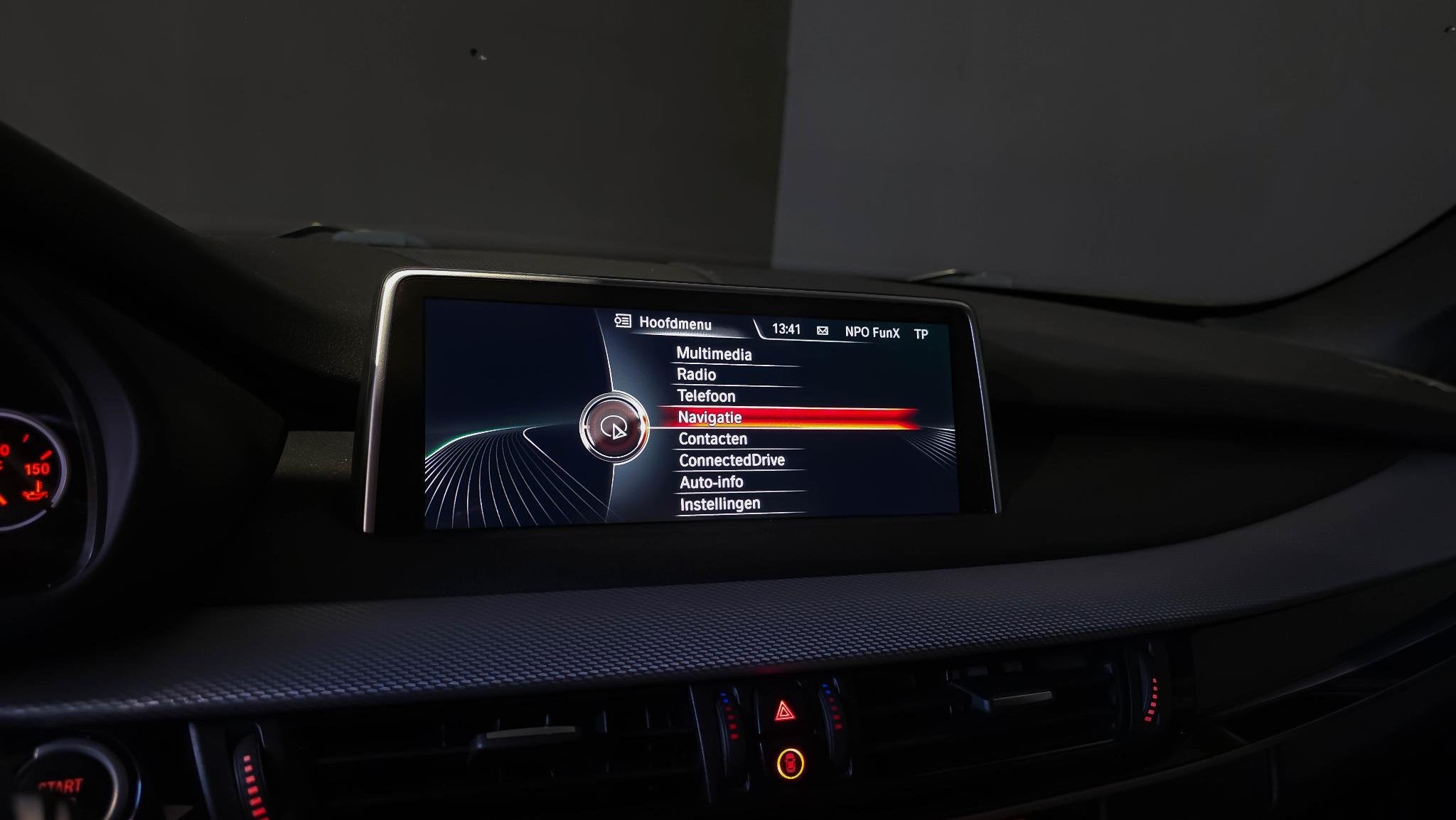 Foto 25 van BMW X5 M50d | Panorama | Memory-Seats | Breyton