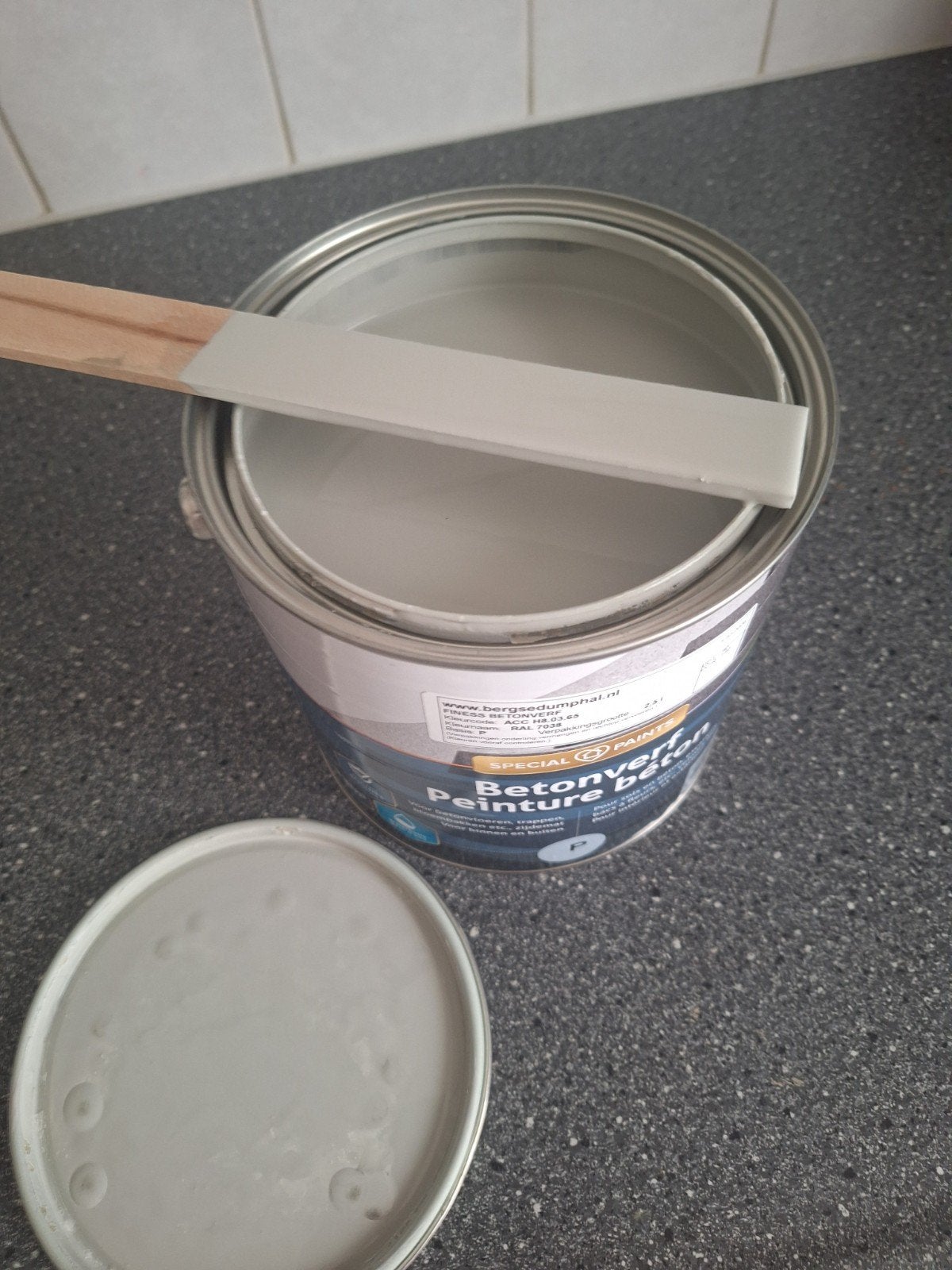Lichtgrijze betonverf 2,5L - Nieuw, Ophalen, Nieuw, Verf, Grijs