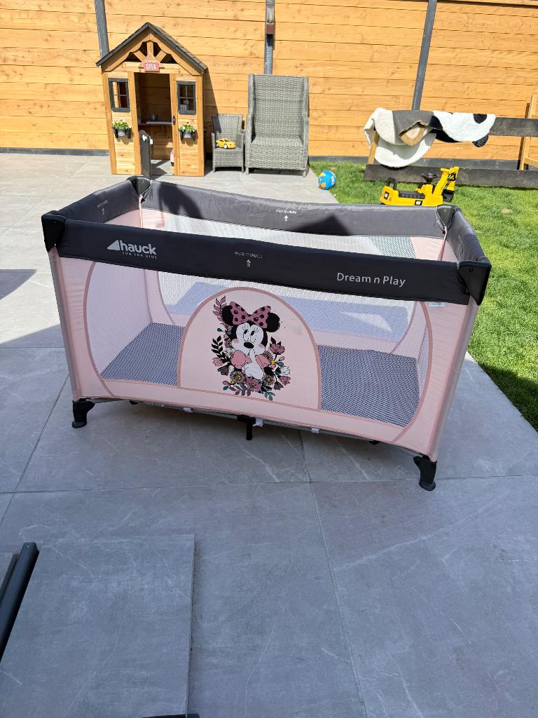 Minnie mouse Hauck dream n' play opvouwbaar campingbed, Ophalen, Zo goed als nieuw, Reisbedje
