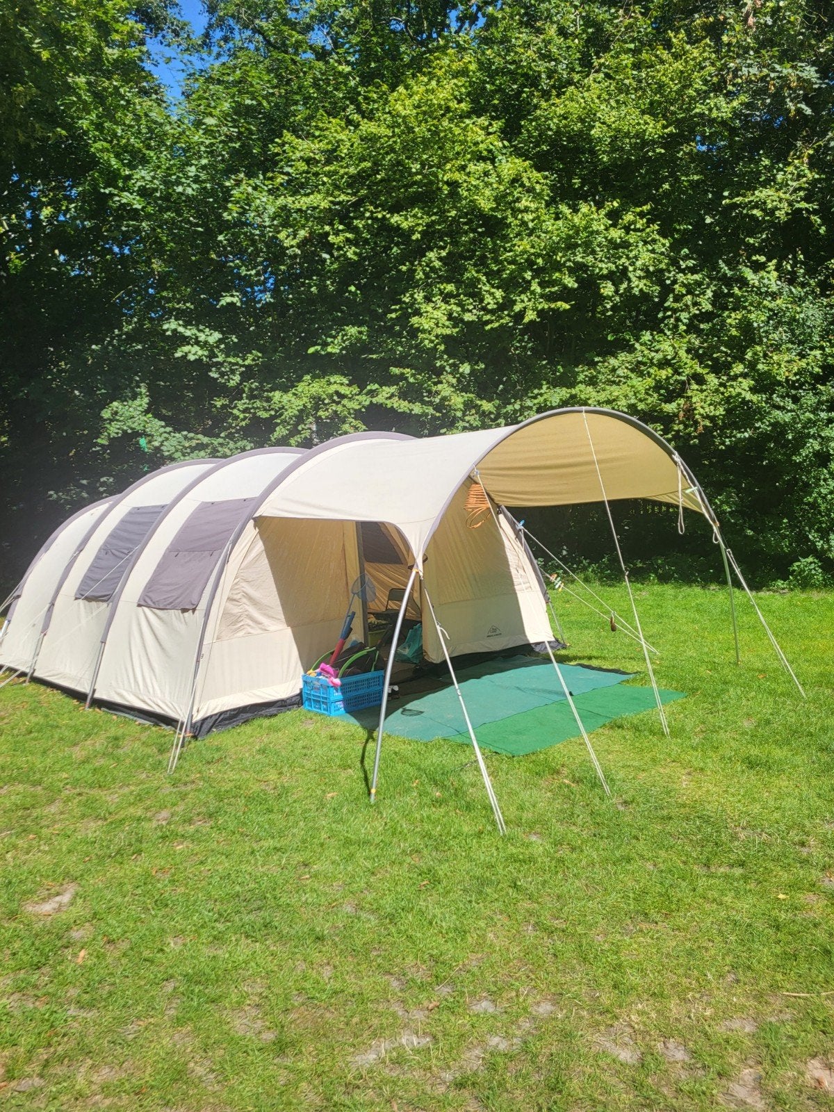 Ruime Base Camp Ambato VI Deluxe tunneltent, Caravans en Kamperen, Ophalen, Gebruikt, Meer dan 6