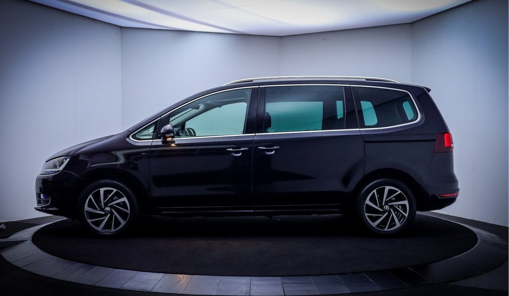 Volkswagen Sharan 1.4TSI Dsg 7Pers. JOIN NAVI | CAM. | ELEK, Stof, Zwart, 4 cilinders, 150 pk