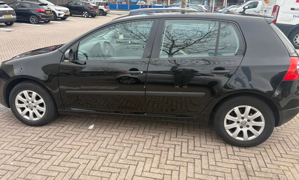 Volkswagen Golf te koop, Auto's, Voorwielaandrijving, Zwart, 4 cilinders, 620 kg