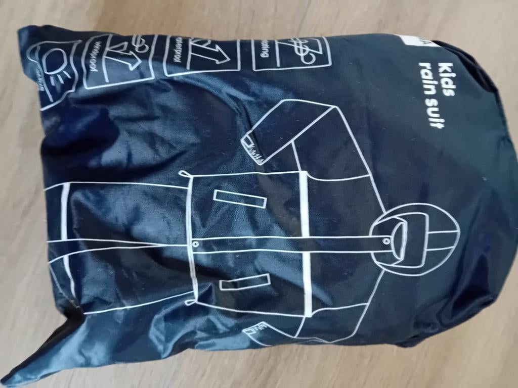 Hema Kids Regenpak Zwart - Zo goed als nieuw, Ophalen of Verzenden, Zo goed als nieuw, Regenpak, Kinderen