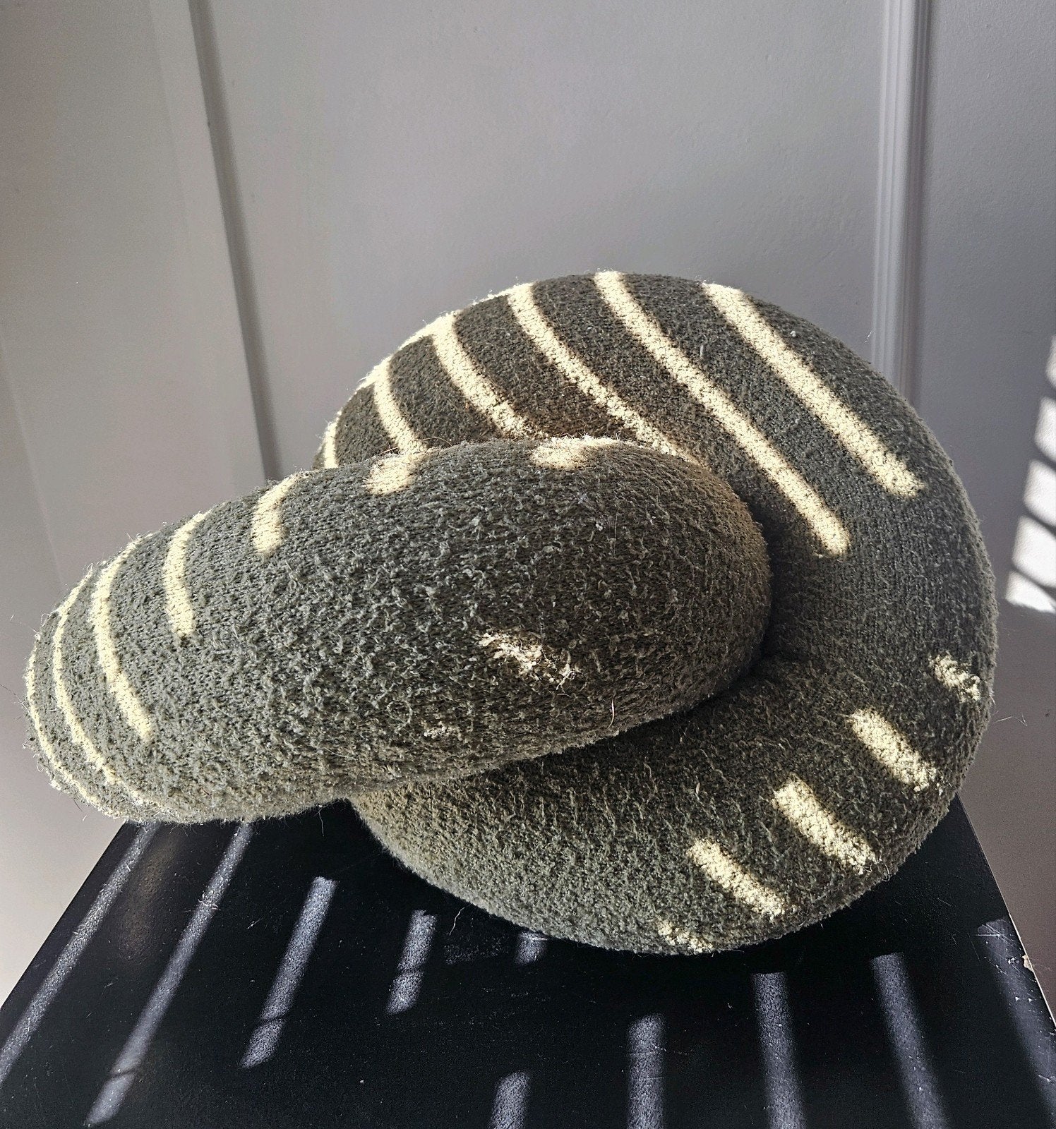 H&M Home groen bouclé knoopkussen, Ophalen