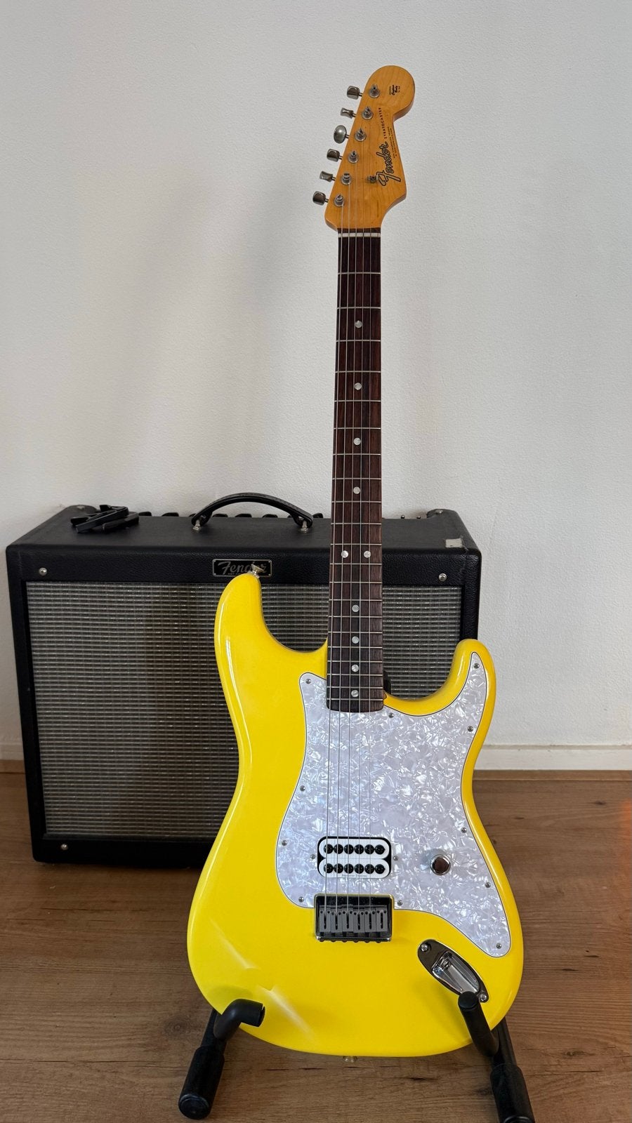 Fender Limited Edition Stratocaster Tom DeLonge, Ophalen, Zo goed als nieuw, Solid body, Fender