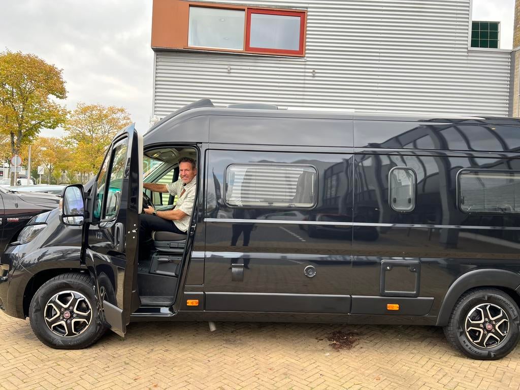 Buscamper Camper Challenger V217 VIP Full Option, Caravans en Kamperen, Campers, Automaat, Buscamper of Camperbus, Achteruitrijcamera