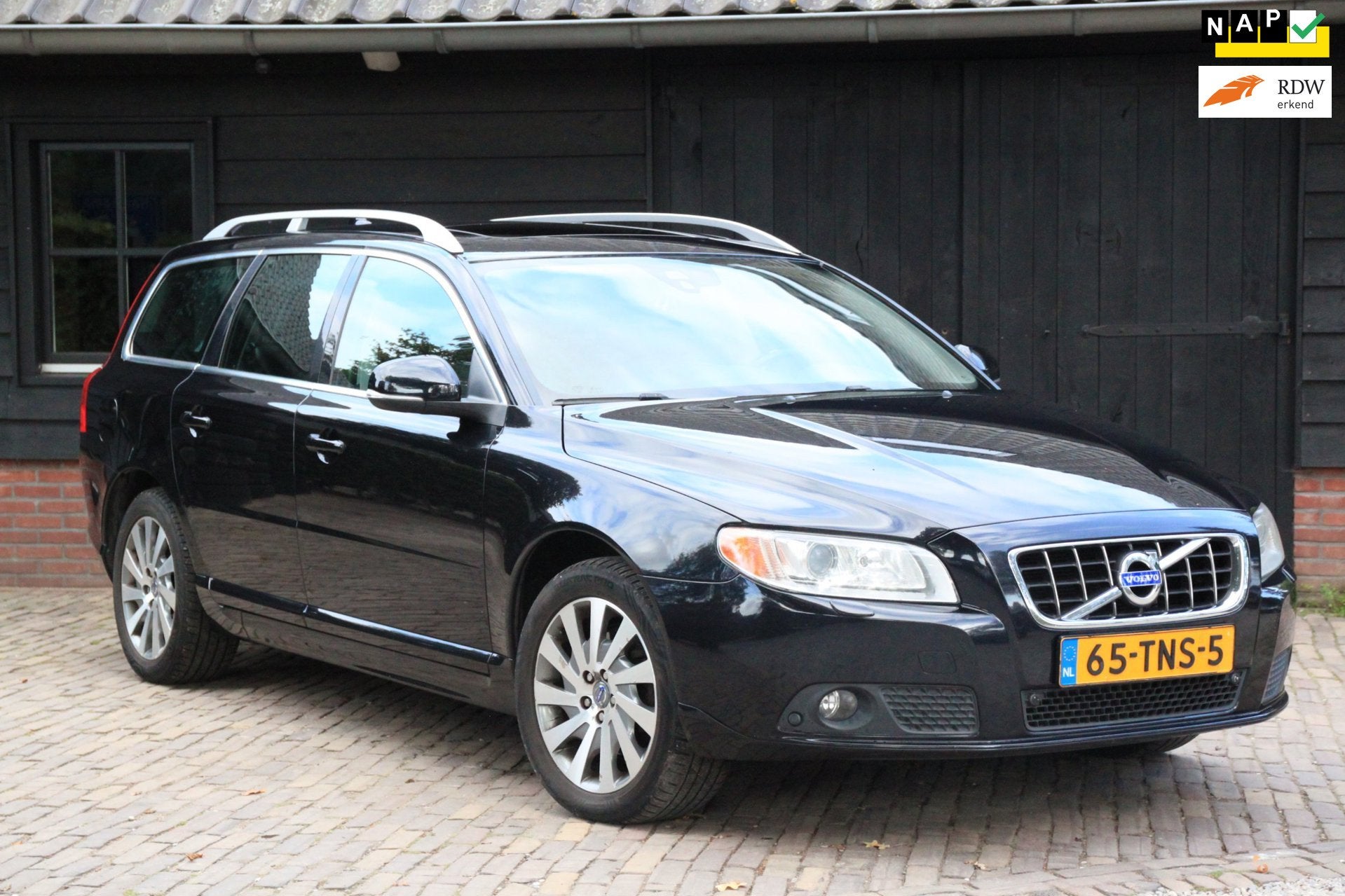 Volvo V70 1.6 T4 Limited Edition Elek-Dak/Xenon/Leer/Parkeer, Gebruikt, Zwart, Zwart, 1600 kg