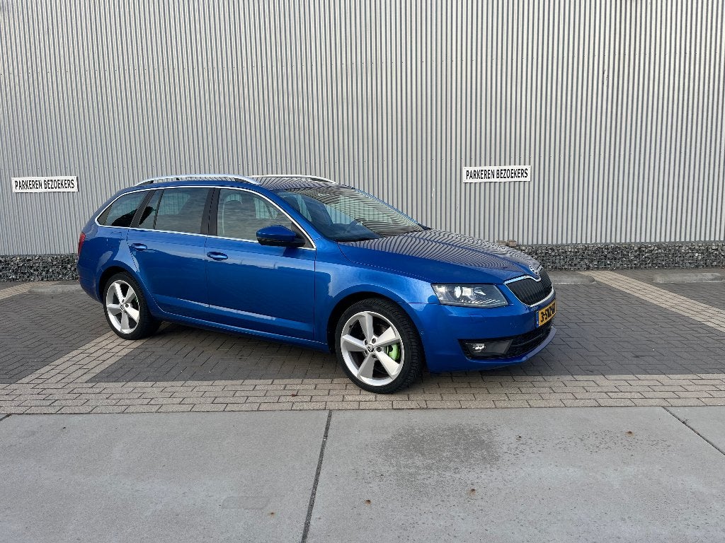 Skoda Octavia 1.4 TSI 103KW Combi Automaat, Trekhaak enz., Auto's, Stof, 4 cilinders, Blauw, Origineel Nederlands
