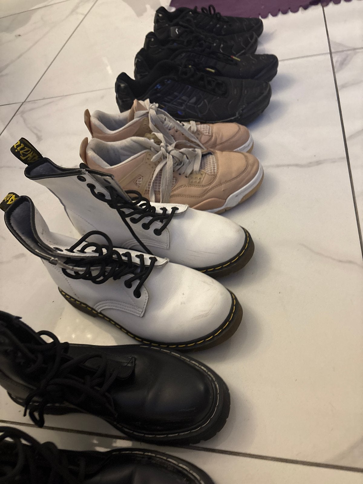 LEES BESCHRIJVING!Diverse schoenen: laarzen sneakers en meer, Kleding | Dames, Ophalen of Verzenden, Gedragen, Zwart, Lage of Enkellaarzen