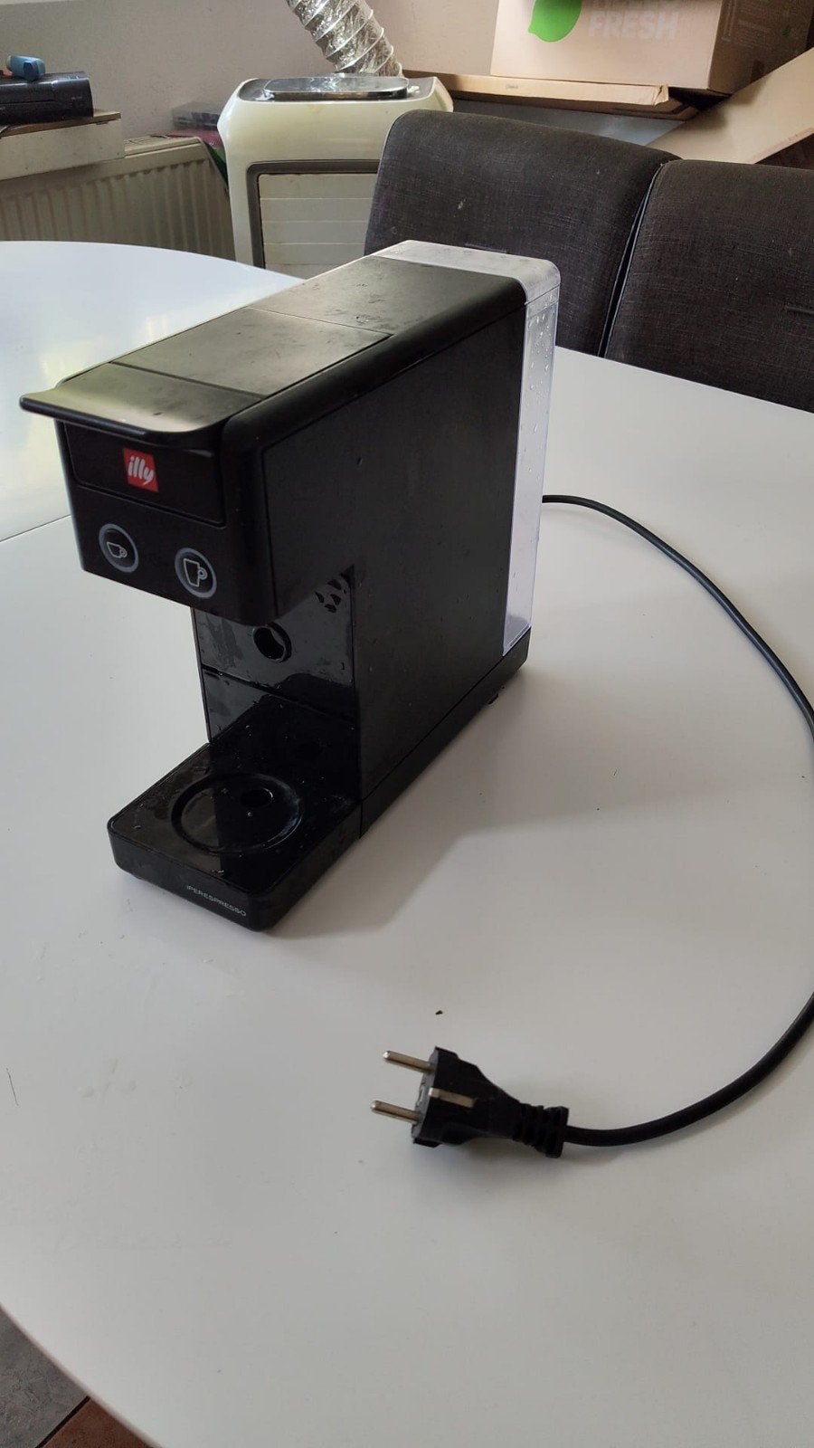 Illy koffiezetapparaat - Gebruikt maar werkt perfect, Ophalen of Verzenden, Gebruikt, Espresso apparaat, Koffiepads en cups