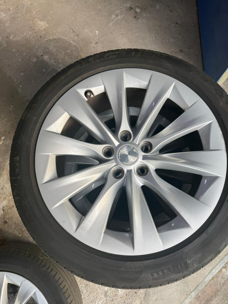 4x originele Tesla Model S 19” Slipstream velgen incl pirell, 19 inch, 245 mm, Banden en Velgen, Ophalen of Verzenden