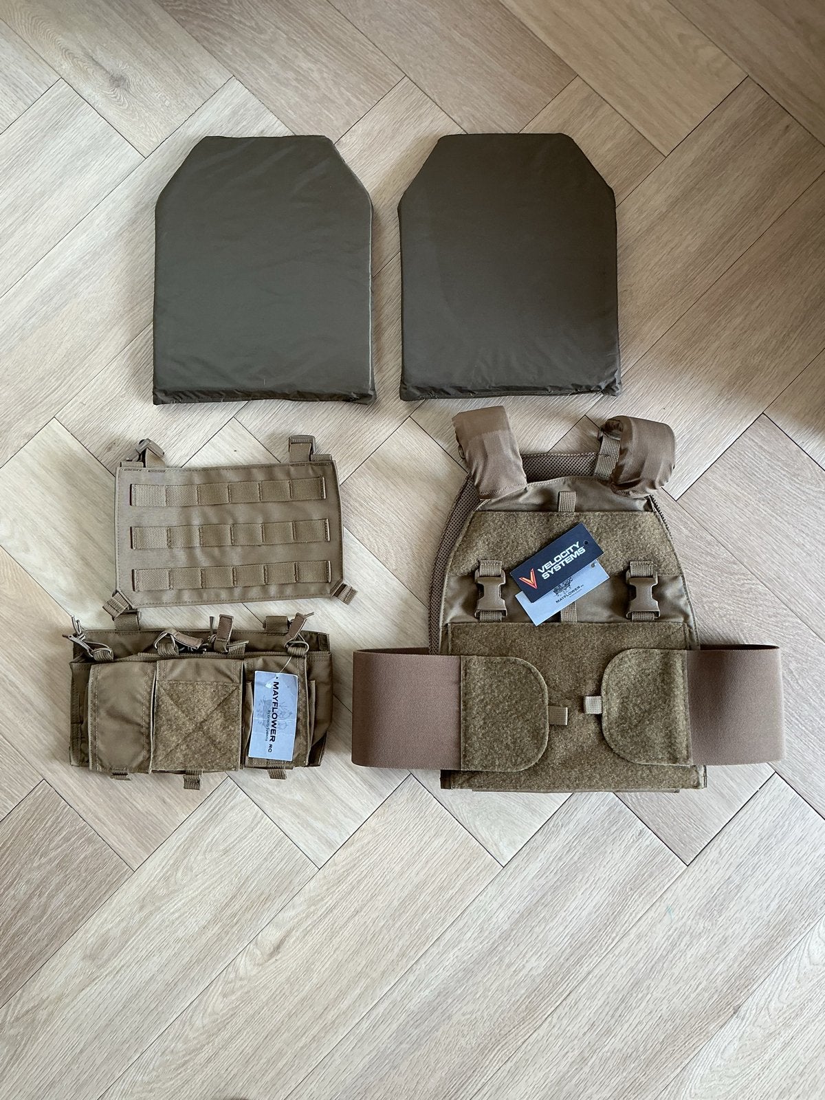 Velocity Mayflower Low Profile Plate Carrier Coyote Tan, Ophalen of Verzenden, Overige soorten, Amerika, Kleding of Schoenen