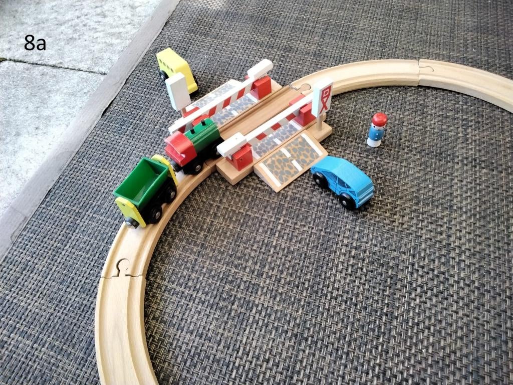 houten treinbaan, spoorwegovergang, dieren, Kinderen en Baby's, Speelgoed | Houten speelgoed, Ophalen, Gebruikt, Duw- of Trekspeelgoed