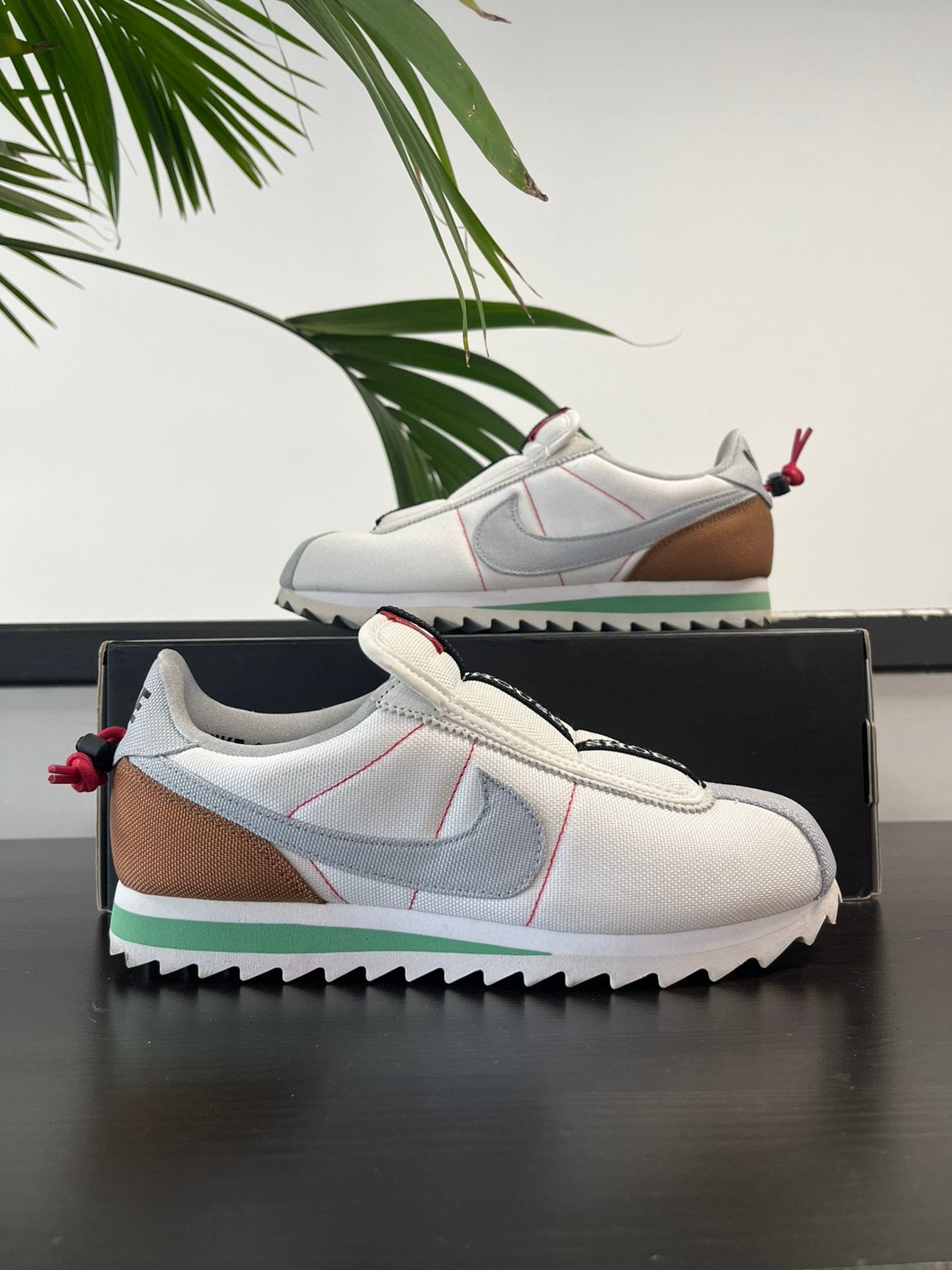 Nike Cortez Kendrick Lamar White Als Brown Unreleased, Wit, Ophalen of Verzenden, Sneakers of Gympen, Zo goed als nieuw