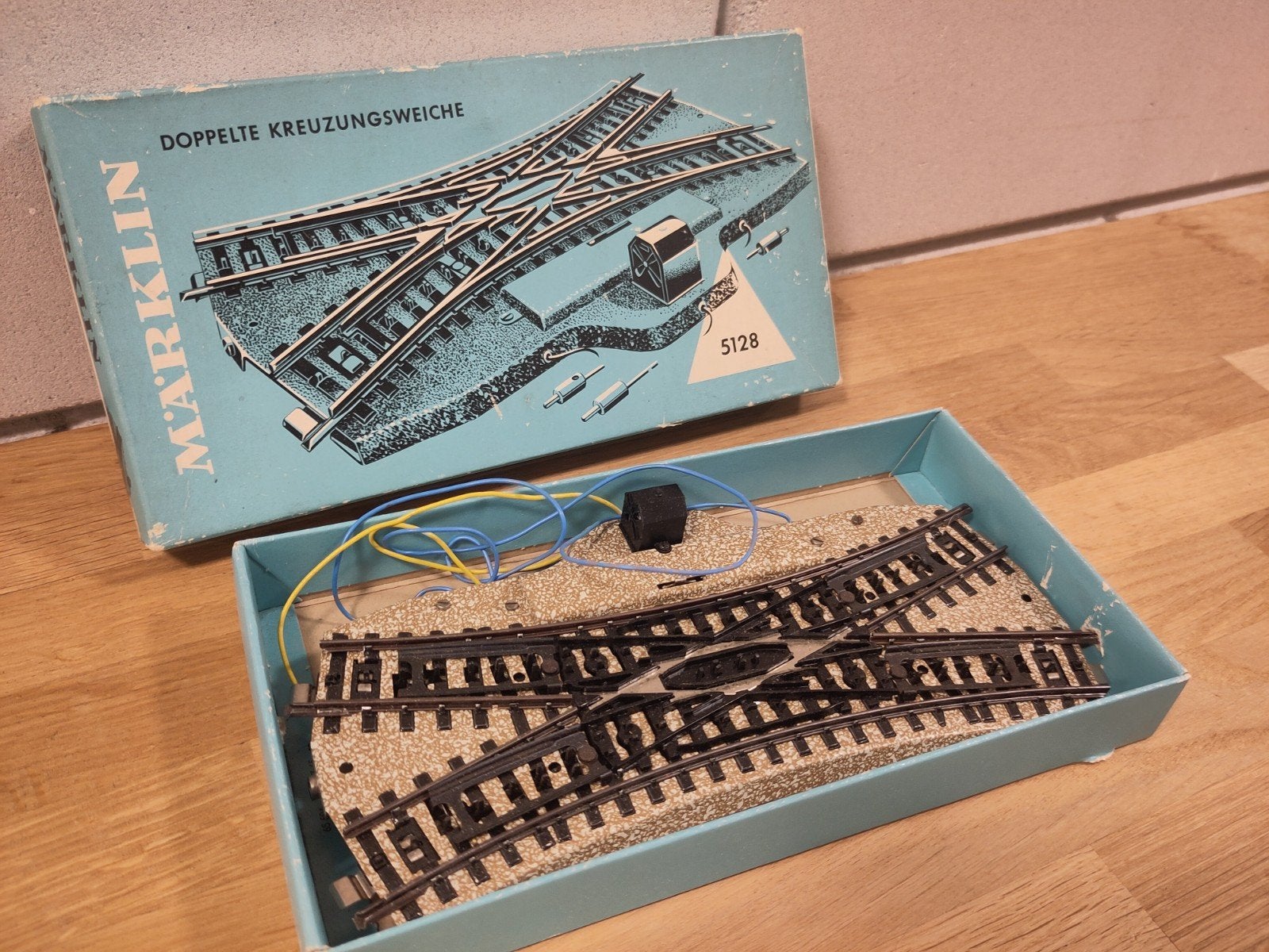 Märklin 5128 Dubbele Kruising - Netjes & Getest, in OVP, Wisselstroom, Verzenden, Rails, Zo goed als nieuw