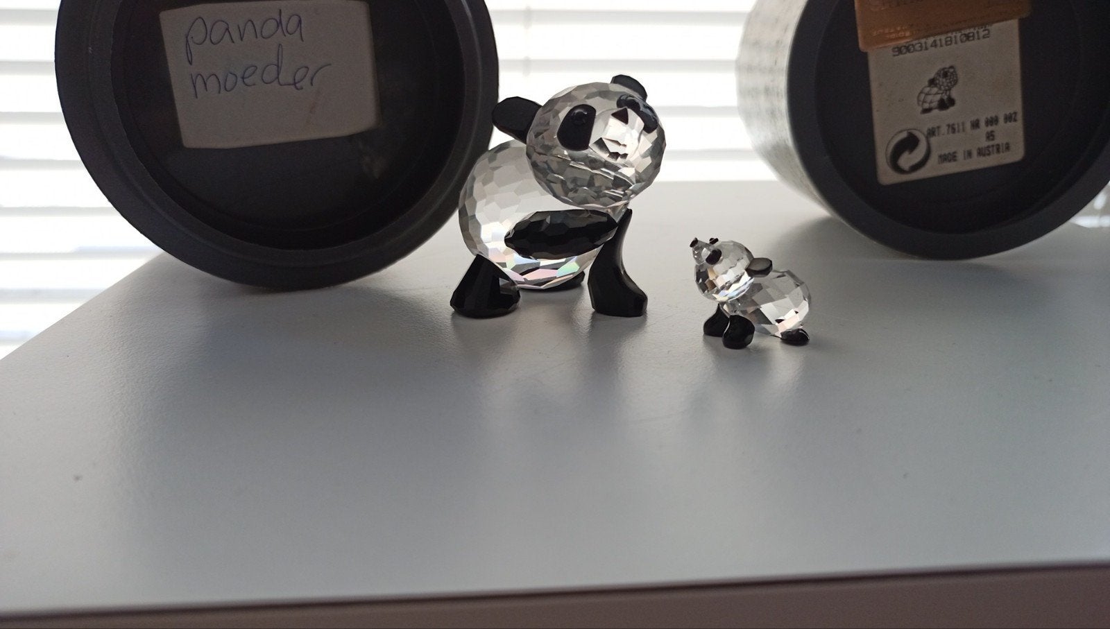 Swarovski panda moeder en  panda jong, Ophalen of Verzenden, Zo goed als nieuw, Figuurtje