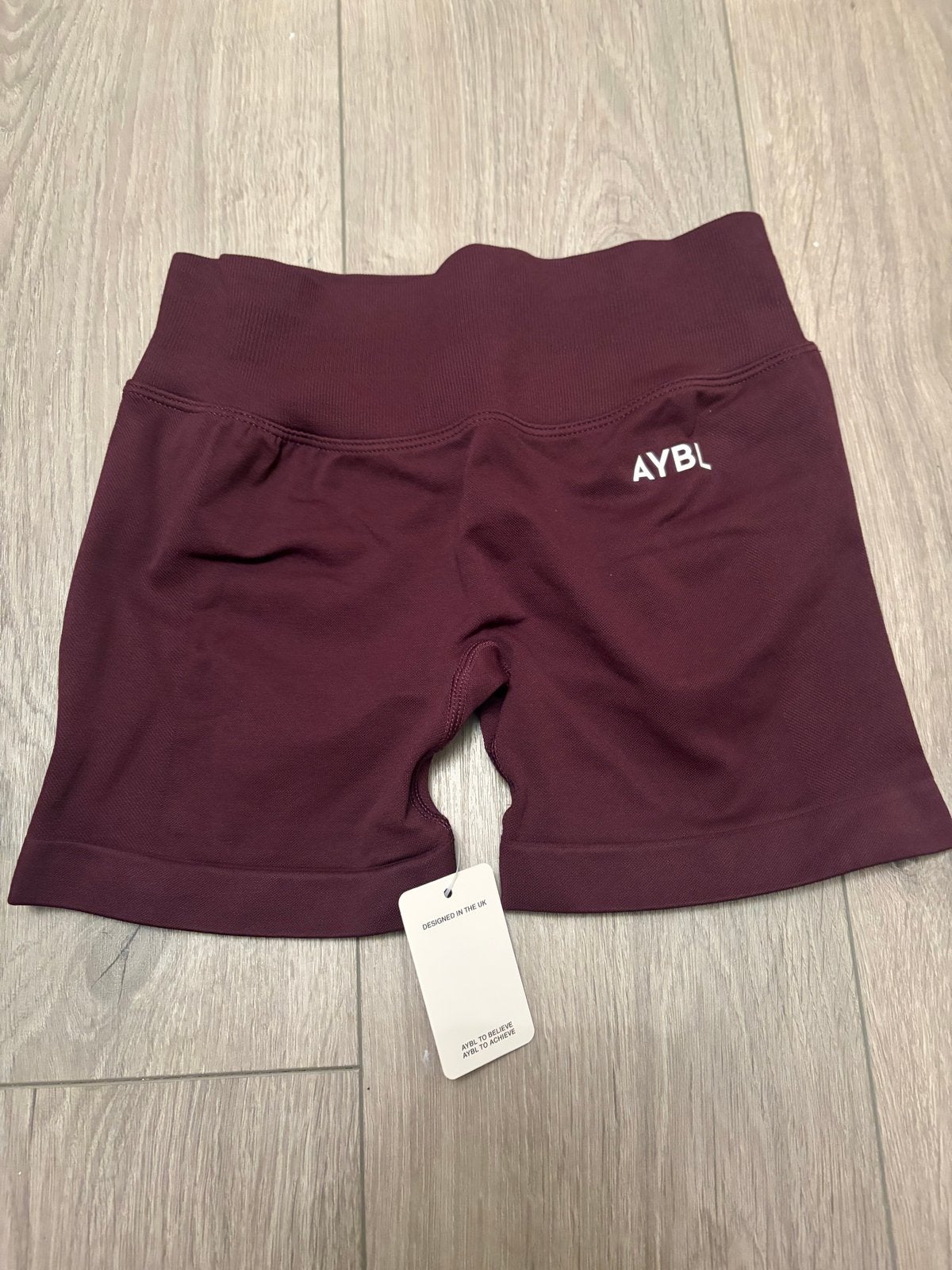 AYBL Sportshort - Bordeauxrood - Maat S - Nieuw met kaartje, Nieuw, Ophalen of Verzenden, Fitness of Aerobics, Maat 36 (S)