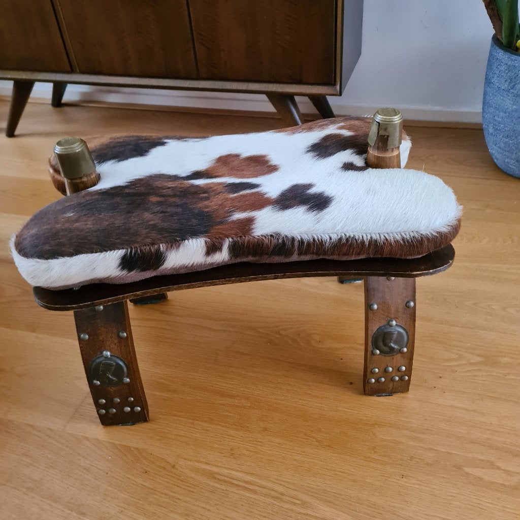 vintage kamelen kamelenkruk zadelkruk koeienhuid Egypte, Ophalen, Gebruikt, Overige materialen