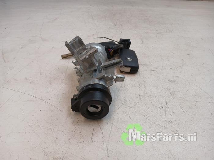 Kontaktslot + Sleutel van een Volkswagen Golf, Gebruikt, -, Volkswagen, -