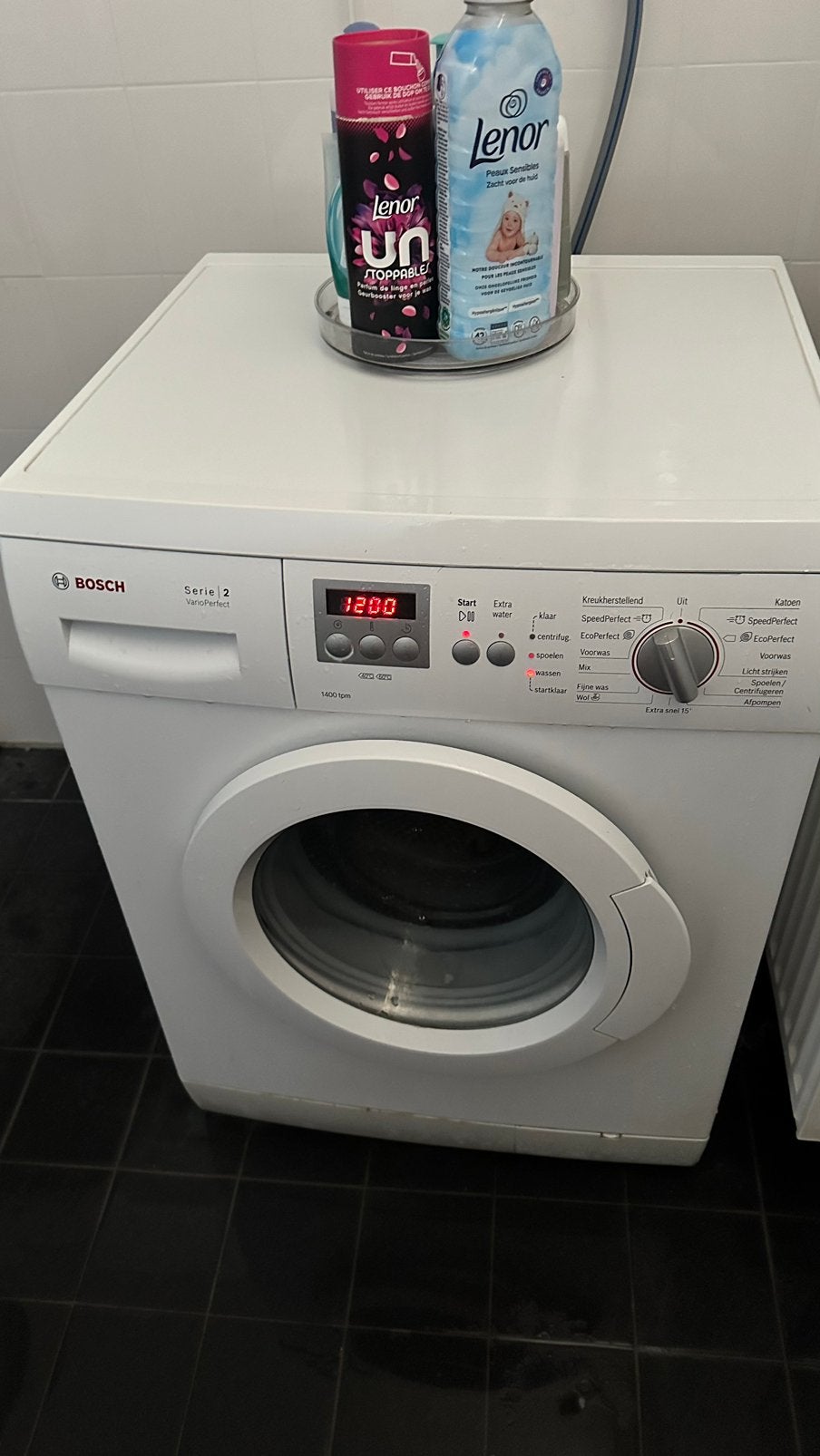 Nette wasmachine van Bosch, Witgoed en Apparatuur, Wasmachines, Zo goed als nieuw, 6 tot 8 kg, 85 tot 90 cm, 1200 tot 1600 toeren