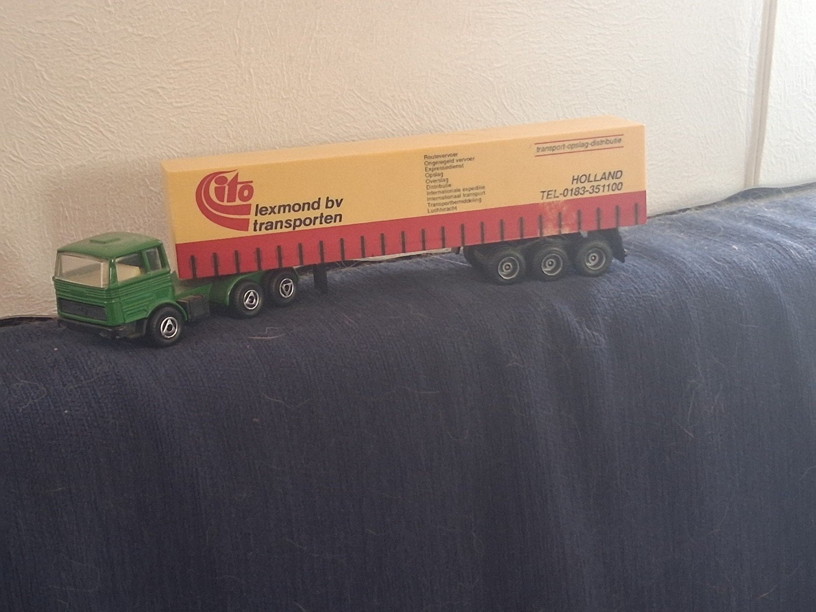 Oude Efsi Mercedes vrachtwagen met oplegger, schaal 1:87, Overige merken, Gebruikt, 1:32 tot 1:50, Ophalen of Verzenden
