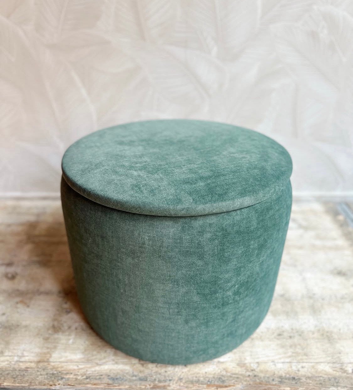 Vintage poef opnieuw gestoffeerd, Ophalen, Minder dan 50 cm, Rond, Zo goed als nieuw