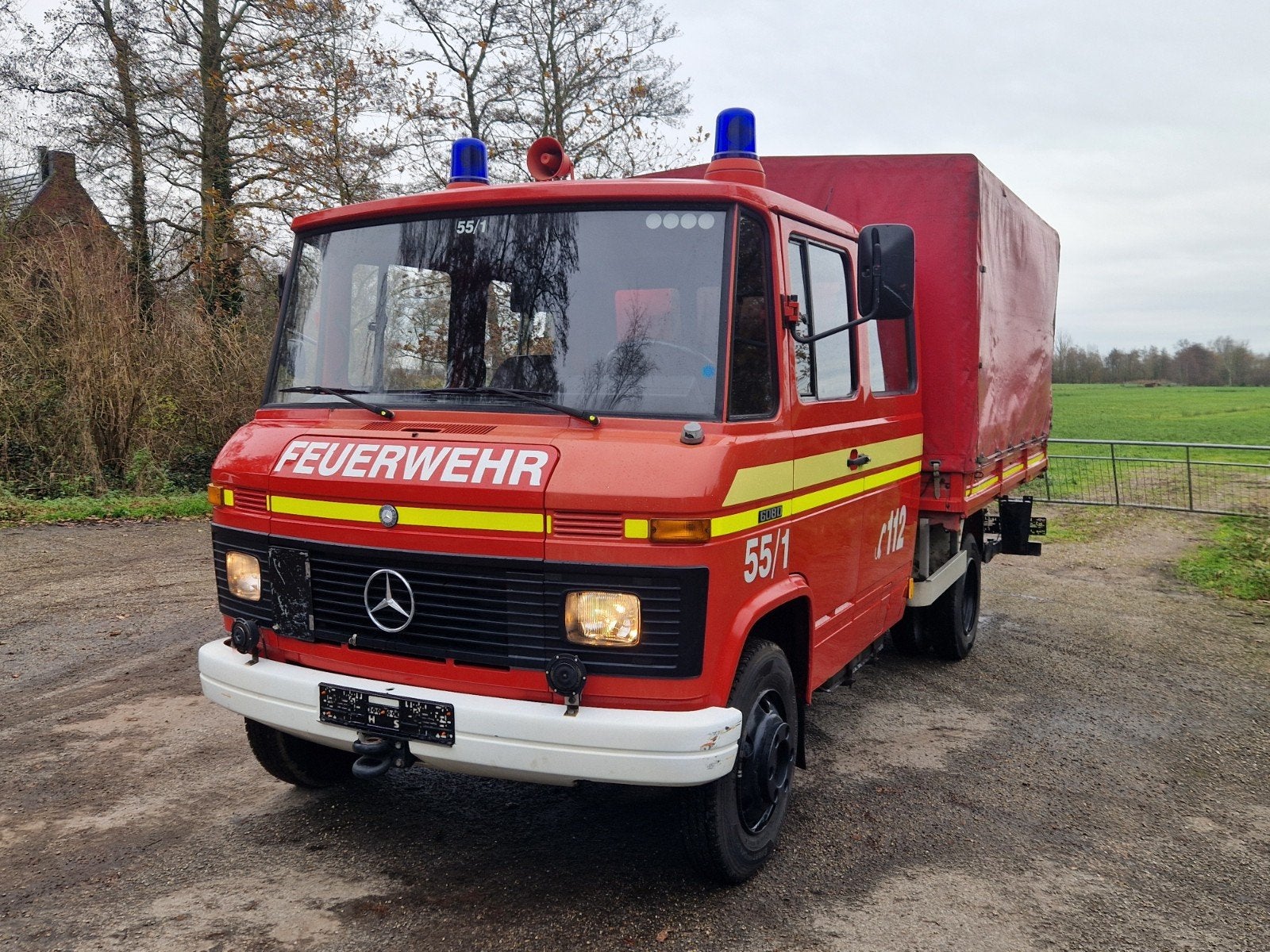 Mercedes 608d C rijbewijs belastingvrij, Auto's, Oldtimers, Particulier, Mercedes-Benz, Diesel, MPV, Handgeschakeld, Rood, Zwart