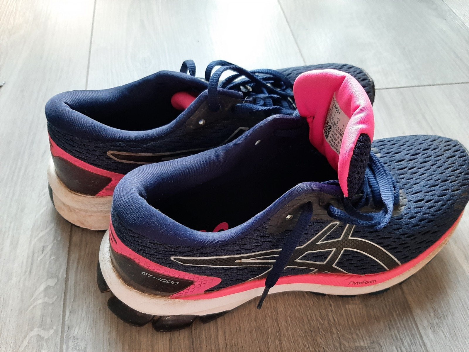Asics GT-1000 Hardloopschoenen - Maat 39.5, Gebruikt, Hardloopschoenen, Ophalen of Verzenden, Hardlopen