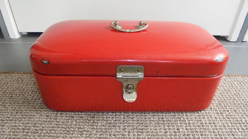 rood emaille broodtrommel 46x24x15cm, Antiek en Kunst, Antiek | Emaille, Ophalen of Verzenden