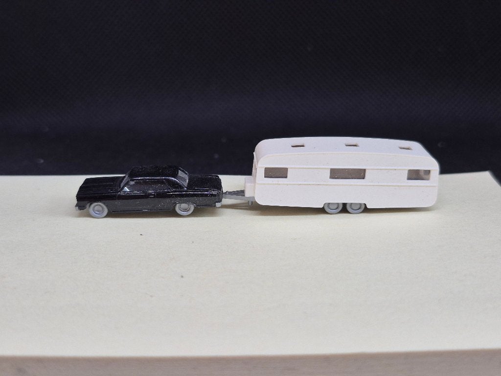 Wiking 0922 - Chevi Malibu met caravan (15532), Overige merken, Gebruikt, Gelijkstroom, Overige typen