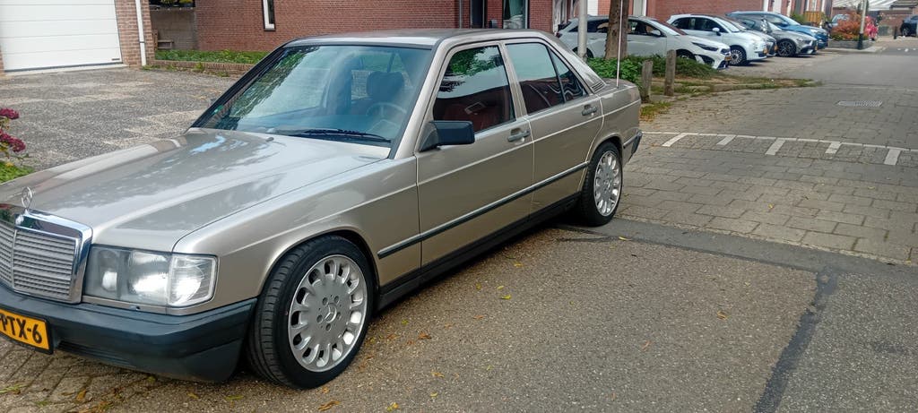 Mercedes W201 1986, foto 12