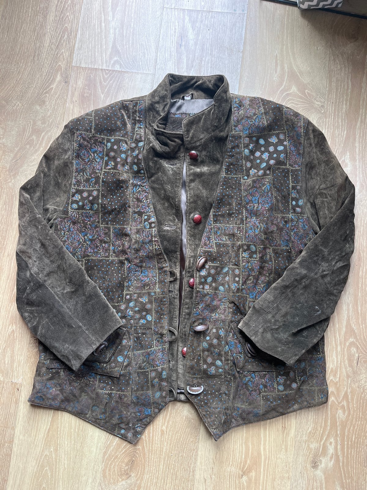 Vintage suède jas met patchwork en bloemenprint, Ophalen of Verzenden, Zo goed als nieuw, Maat 38/40 (M), Bruin