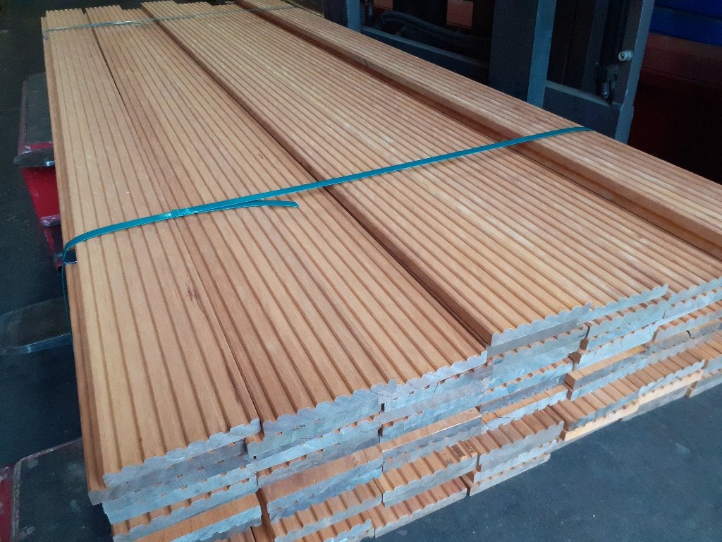 Partij 30.60m2 hardhout bilinga dekdelen 95 planks 20x138mm, Ophalen of Verzenden, 250 cm of meer, Planken, Hardhout