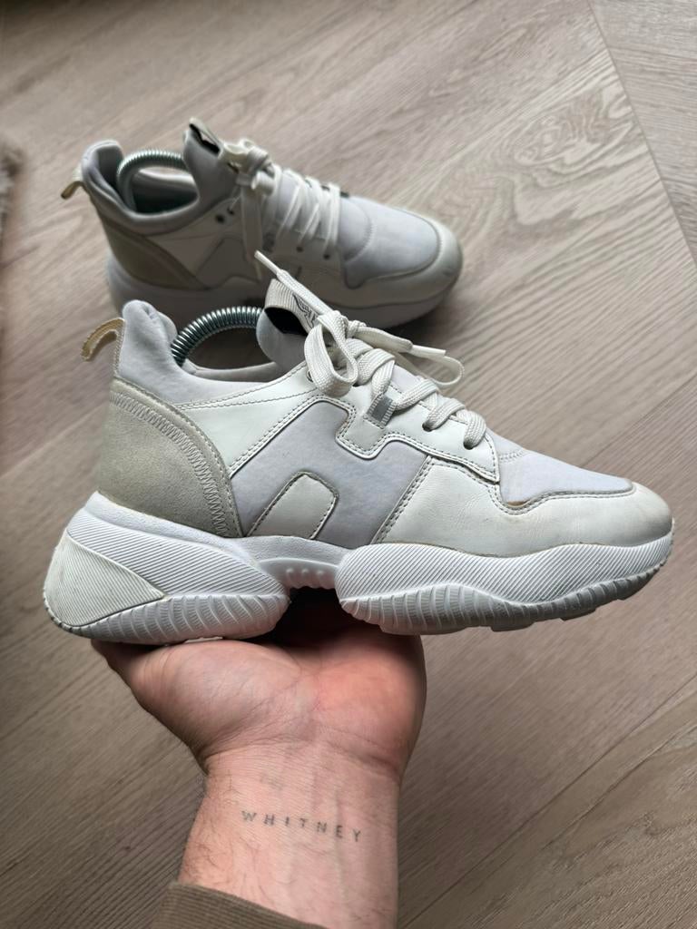 Hogan sneakers 38, Kleding | Dames, Schoenen, Ophalen of Verzenden, Zo goed als nieuw