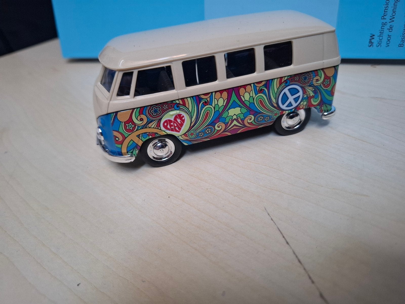 Welly Volkswagen T1 Bus Hippie Modelauto, Hobby en Vrije tijd, Ophalen of Verzenden, Nieuw, Overige typen