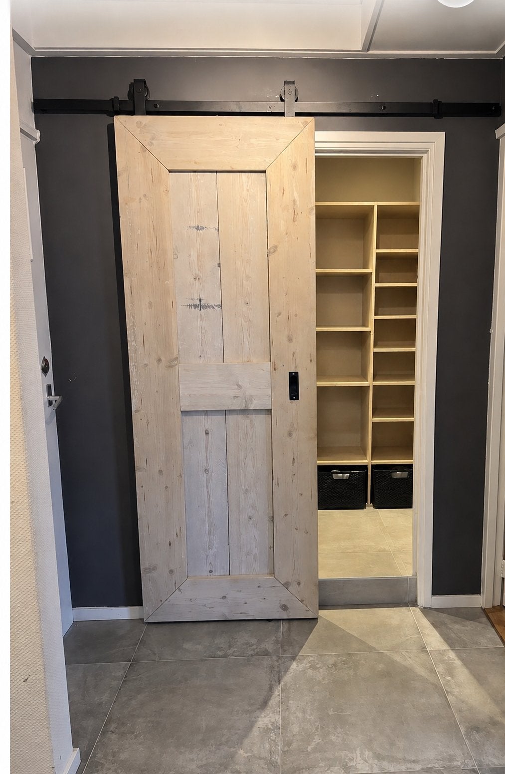 Rustieke houten schuifdeur met railsysteem, Ophalen, 80 tot 100 cm, Binnendeur, Zo goed als nieuw