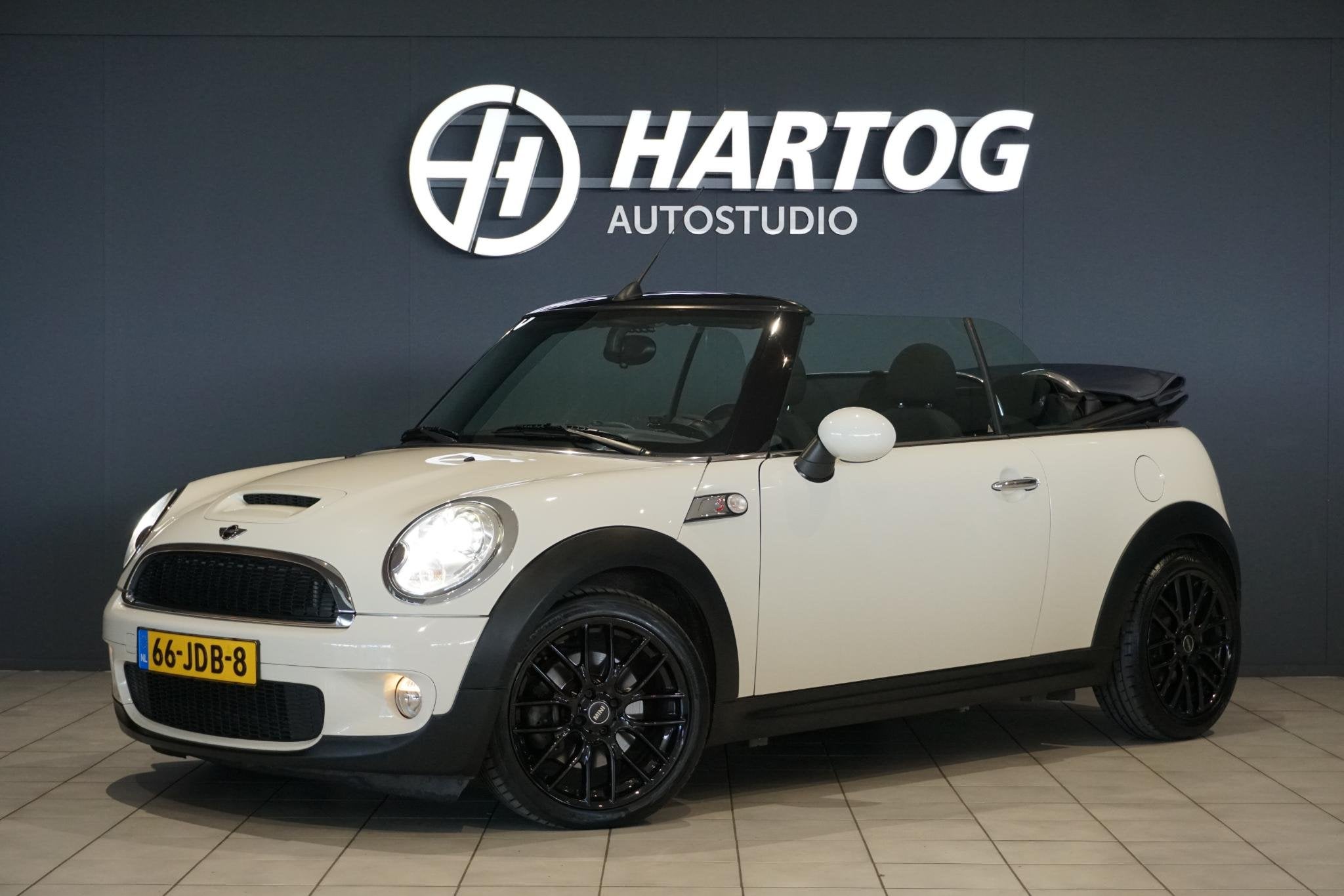 MINI Cabrio 1.6 Cooper S Chili Cabrio + BI-XENON / CLIMATE C, Auto's, Voorwielaandrijving, Euro 5, Gebruikt, Zwart