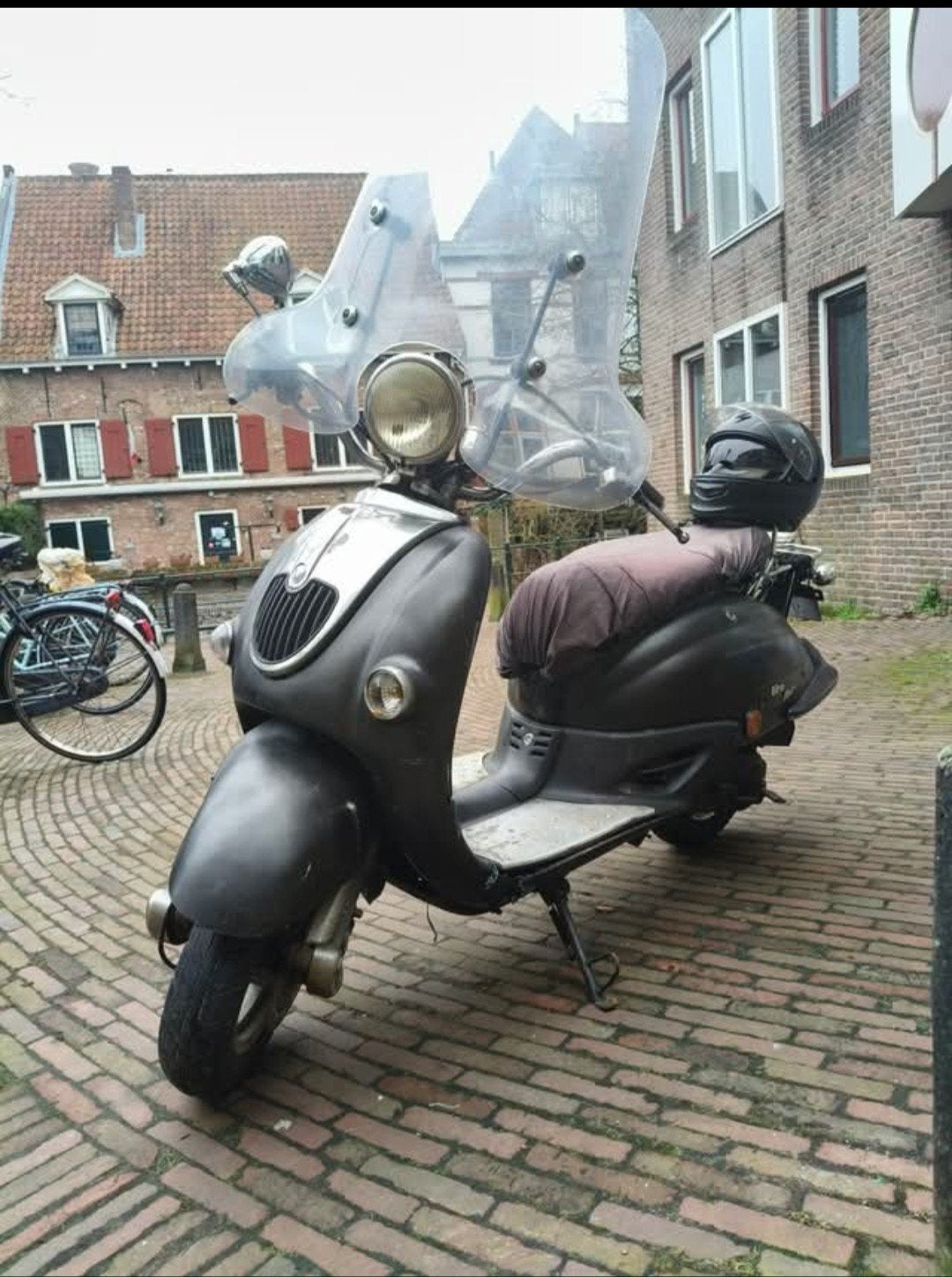 Retro Scooter - Zwart met windscherm, Ophalen, Gebruikt, Benzine, Overige merken