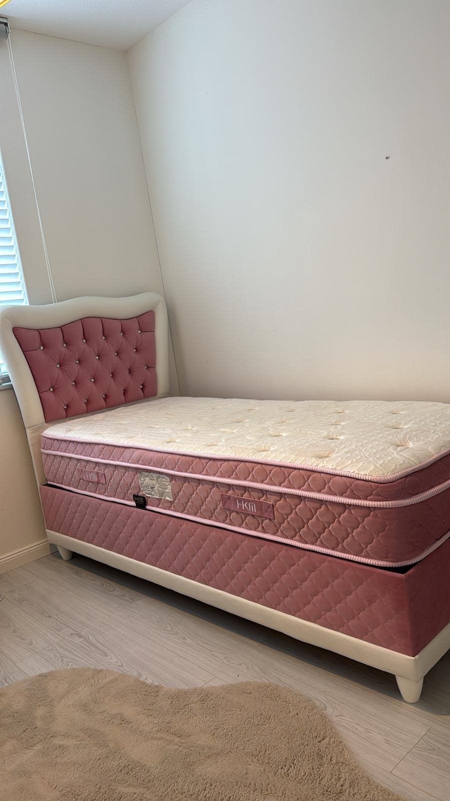 Boxspring met opbergruimte - Zo goed als nieuw!, Ophalen, 90 cm, Zo goed als nieuw, 200 cm