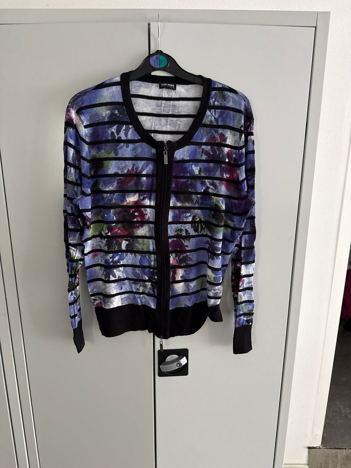 Gerry Weber vest maat 40/42 met bloemenprint, Kleding | Dames, Truien en Vesten, Ophalen of Verzenden, Zo goed als nieuw, Maat 38/40 (M)