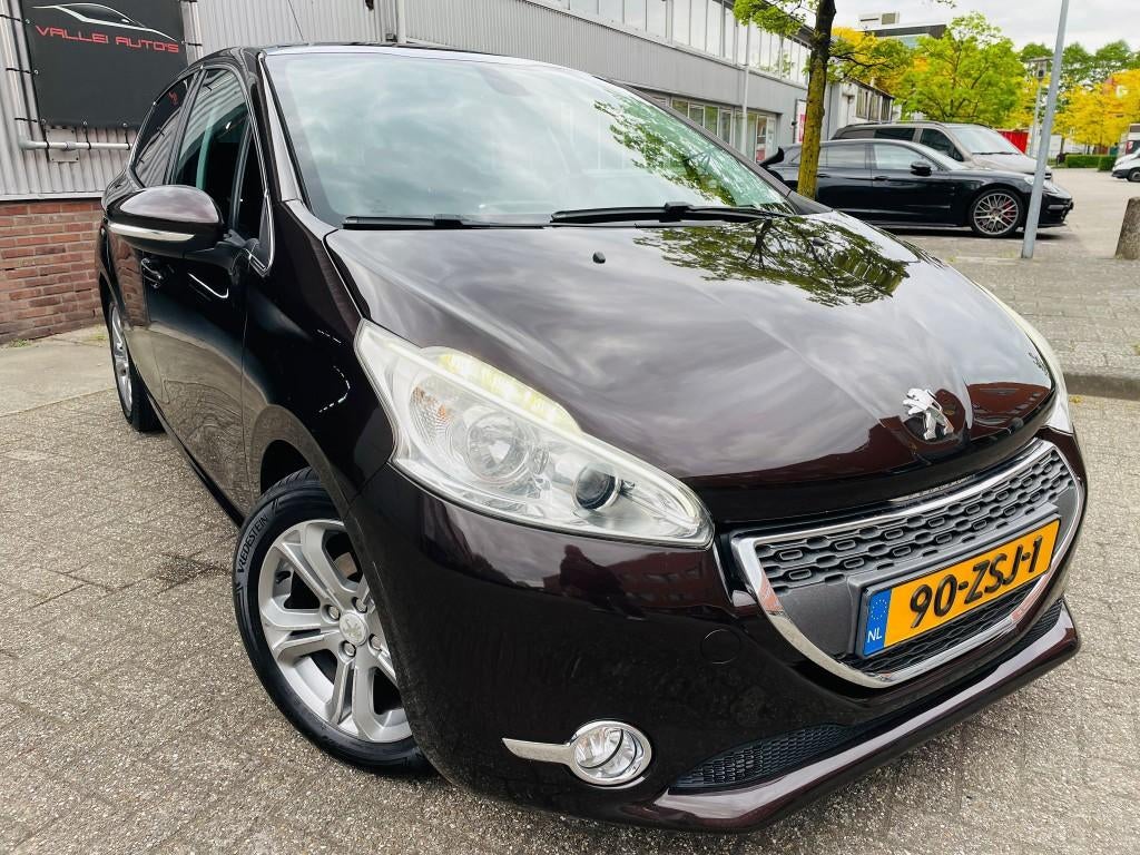 Peugeot 208 1.6 VTi Intuïtive PANO LED KLIMA PDC INTUITIVE, Auto's, Peugeot, Voorwielaandrijving, Euro 5, Gebruikt, 4 cilinders