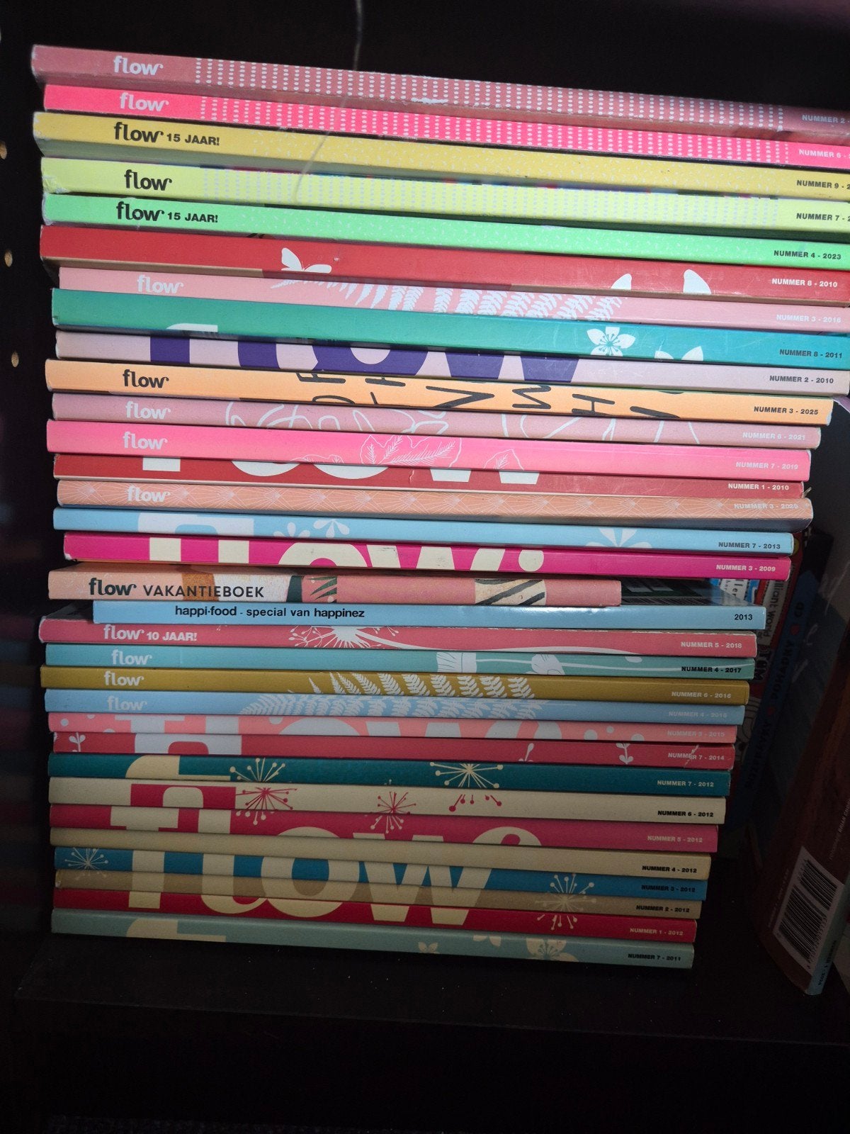 Grote collectie Flow tijdschriften (70+ stuks), Ophalen, Gelezen, Damesbladen