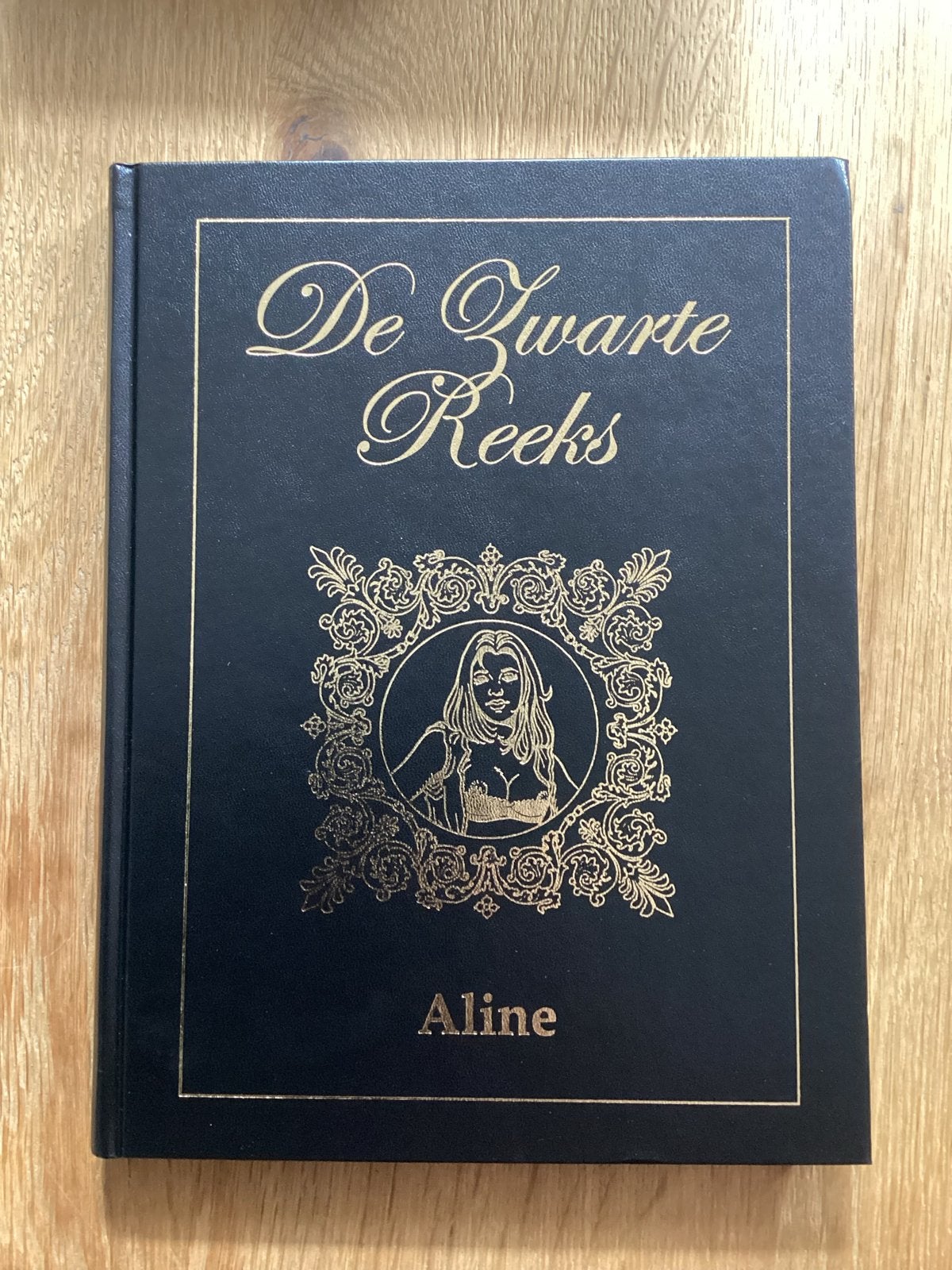 De Zwarte Reeks - Aline (Hardcover), Ophalen of Verzenden, Gelezen