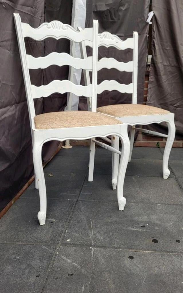 4 queen ann stoelen  ( spoed ), Ophalen