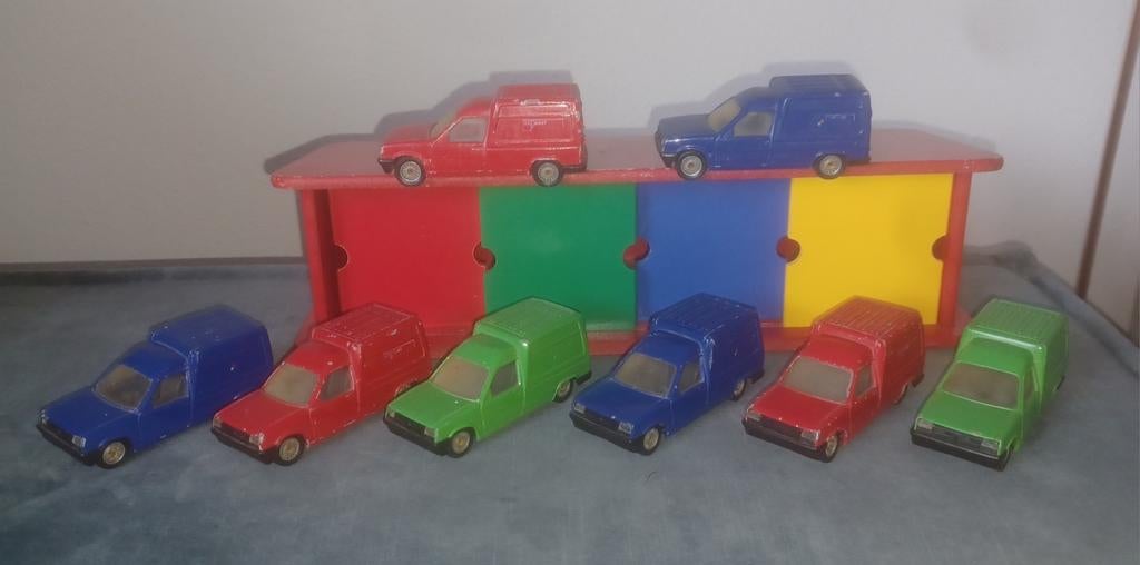 Oude Solido Renault Express modellen + houten garage KIJK!, Hobby en Vrije tijd, Ophalen of Verzenden, Gebruikt, Auto, Solido