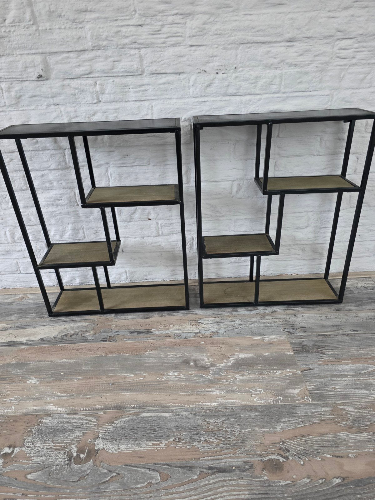 Set van 2 industriële wandrekken, Ophalen