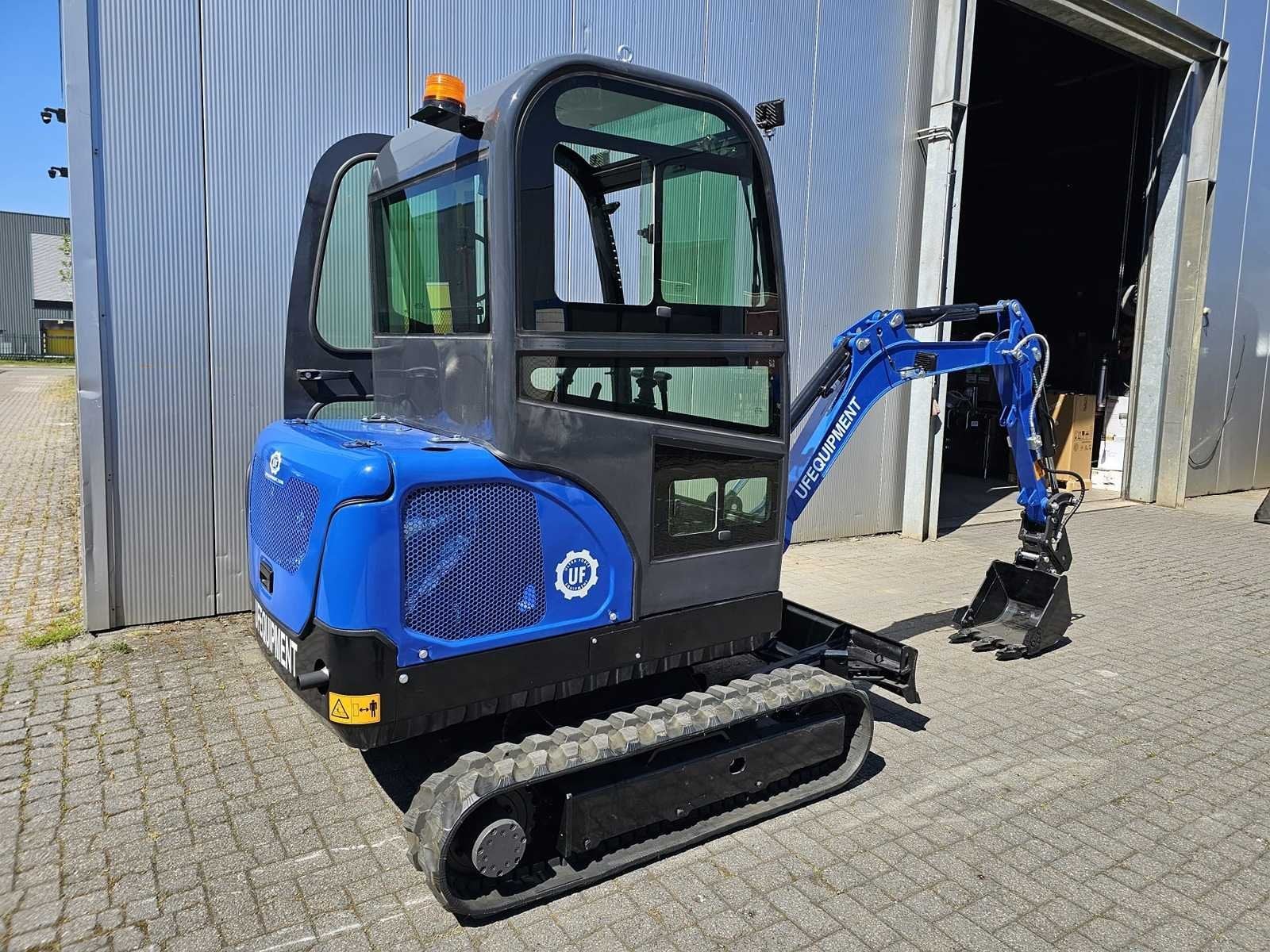 UF Equipment NM25 - Minigraafmachine - Snelwisselsysteem - 3, Graafmachine