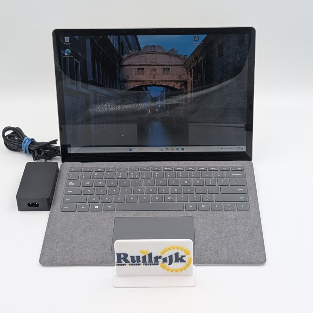 Microsoft Surface 3 laptop i5 10th Gen 128GB - Grade A-, Microsoft, Zo goed als nieuw, Support@microsoft.com, Microsoft Corporation
One Microsoft Way
Redmond, WA 98052-6399
USA