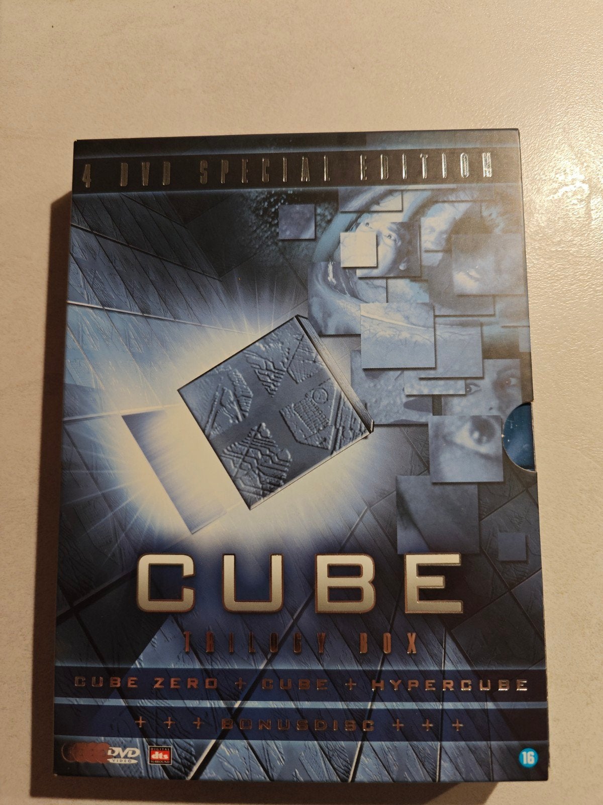 Cube Trilogy Box - 4 DVD Special Edition, Gebruikt, Vanaf 16 jaar, Ophalen of Verzenden, Science Fiction